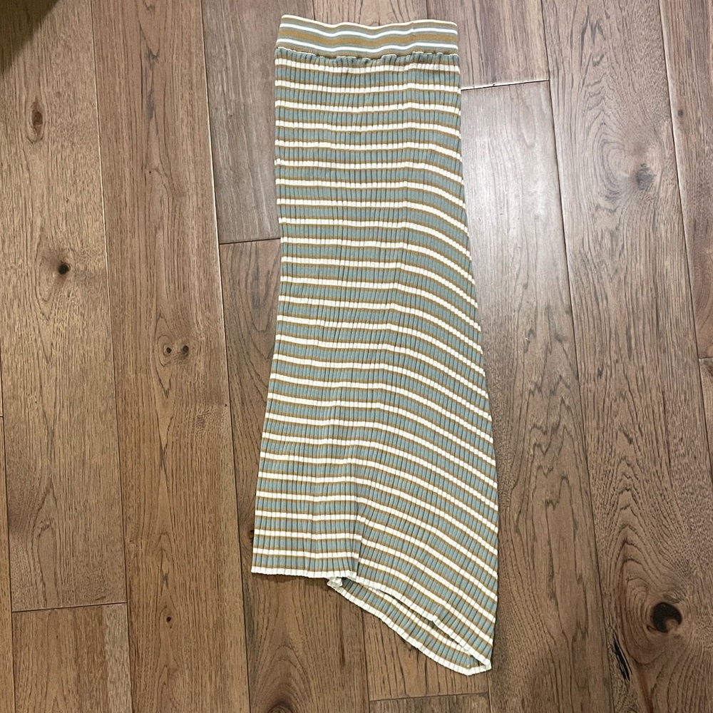 Club Monaco Assymmetrical Striped Ribbed Skirt, XS/TP - Picture 7 of 9